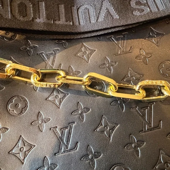 LV crossbody bag - Picture 5 of 6